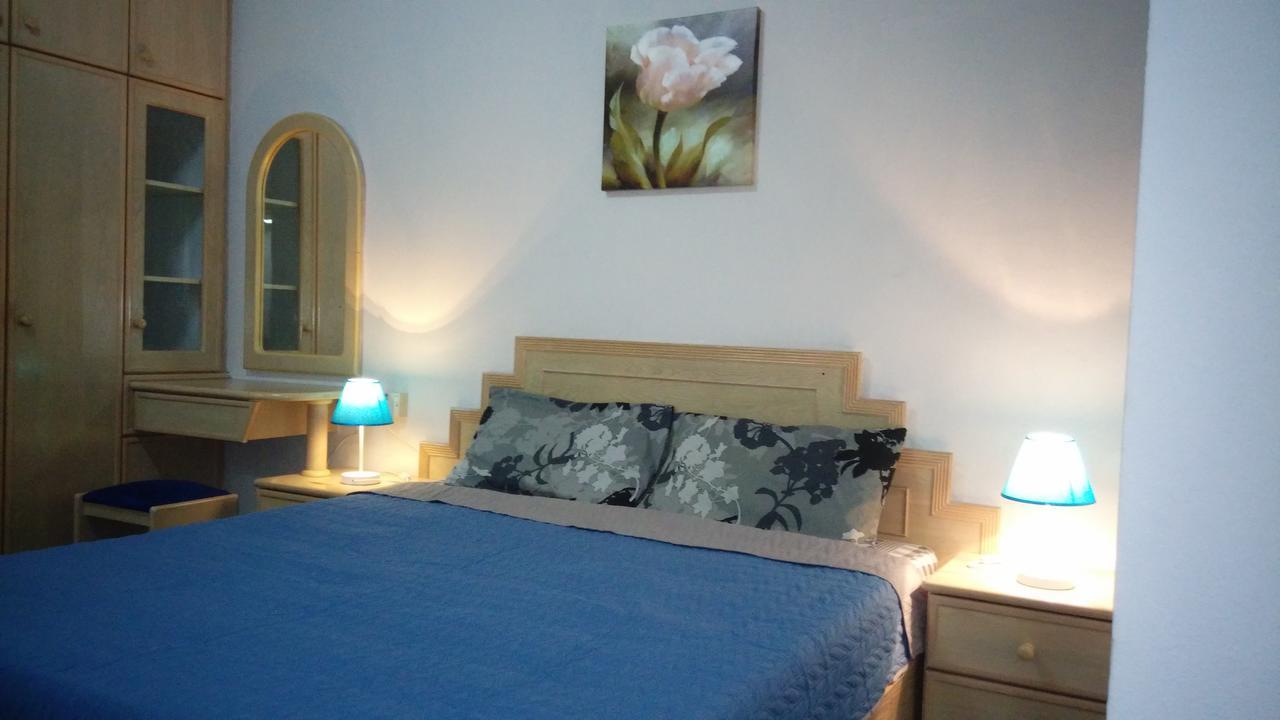 Pinang Beach Apartment @ Bayu Emas Batu Ferringhi Eksteriør billede